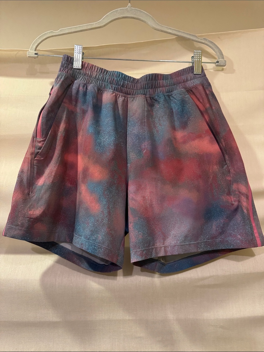 lululemon athletica Tie-Dye Athletic Shorts in Pink and Blue Size xs